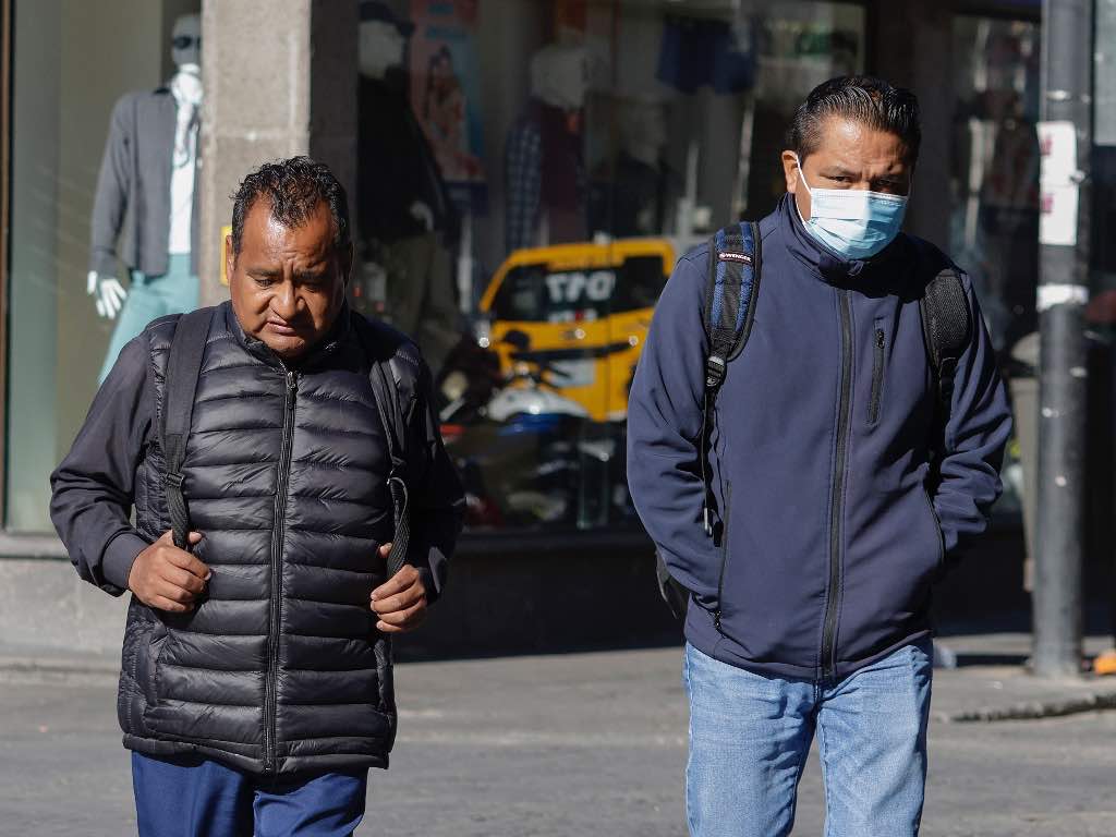 Suman 172 personas con problemas de rinitis a causa de la ceniza volcánica