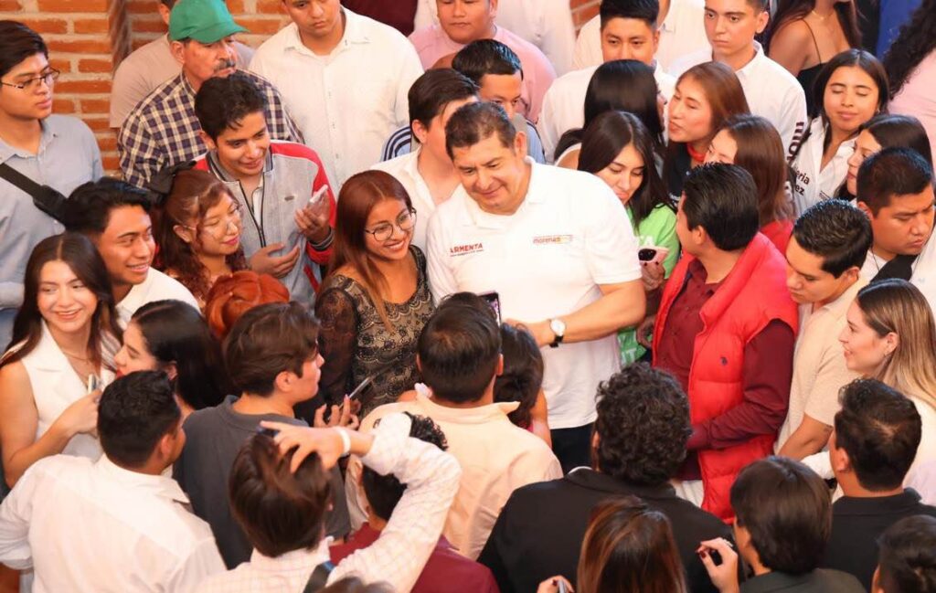 Llama Armenta a la participación de jóvenes para lograr la transformación en Puebla