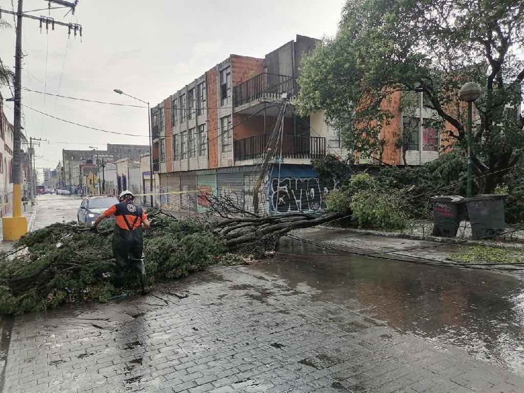 Atiende Ayuntamiento de Puebla estragos por las lluvias en la capital
