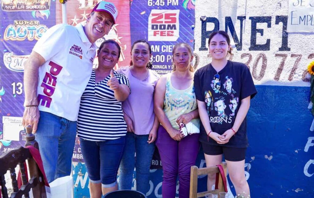 Desde la colonia 10 de Mayo Pepe Chedraui anuncia mejoramiento vial en la ciudad