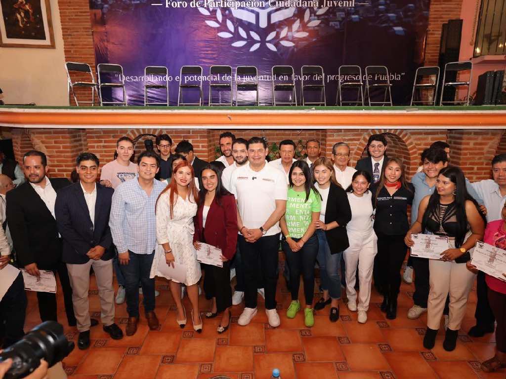 Llama Armenta a la participación de jóvenes para lograr la transformación en Puebla