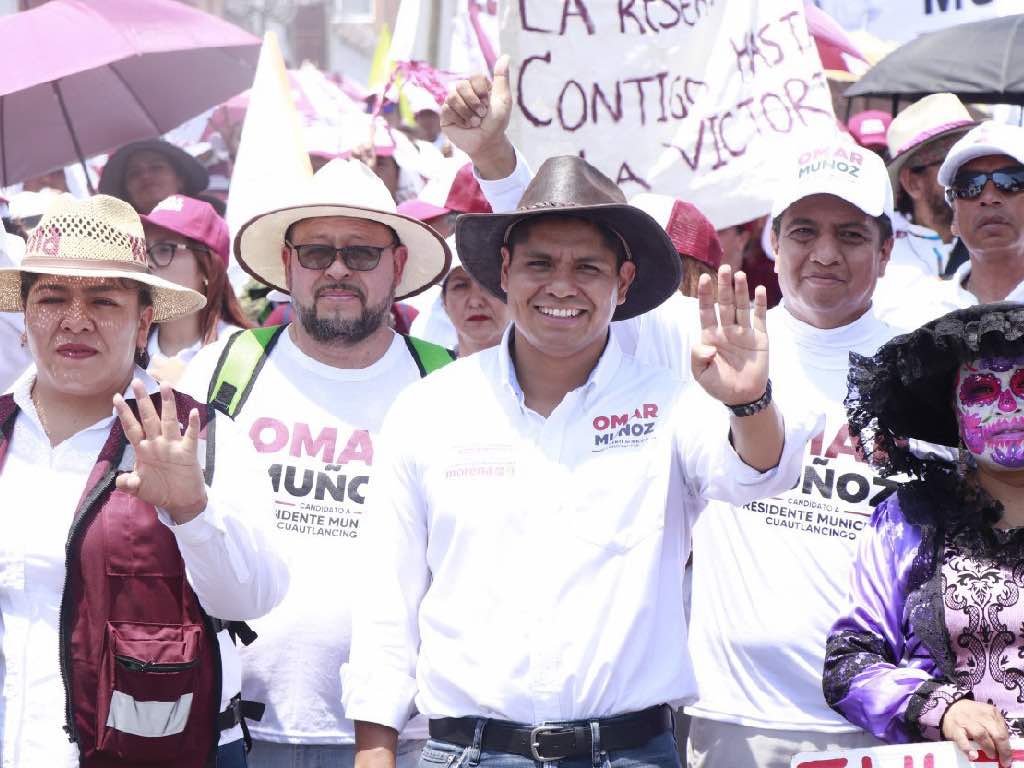Más de cuatro mil personas acompañan en caminata por Cuautlancingo a Omar Muñoz