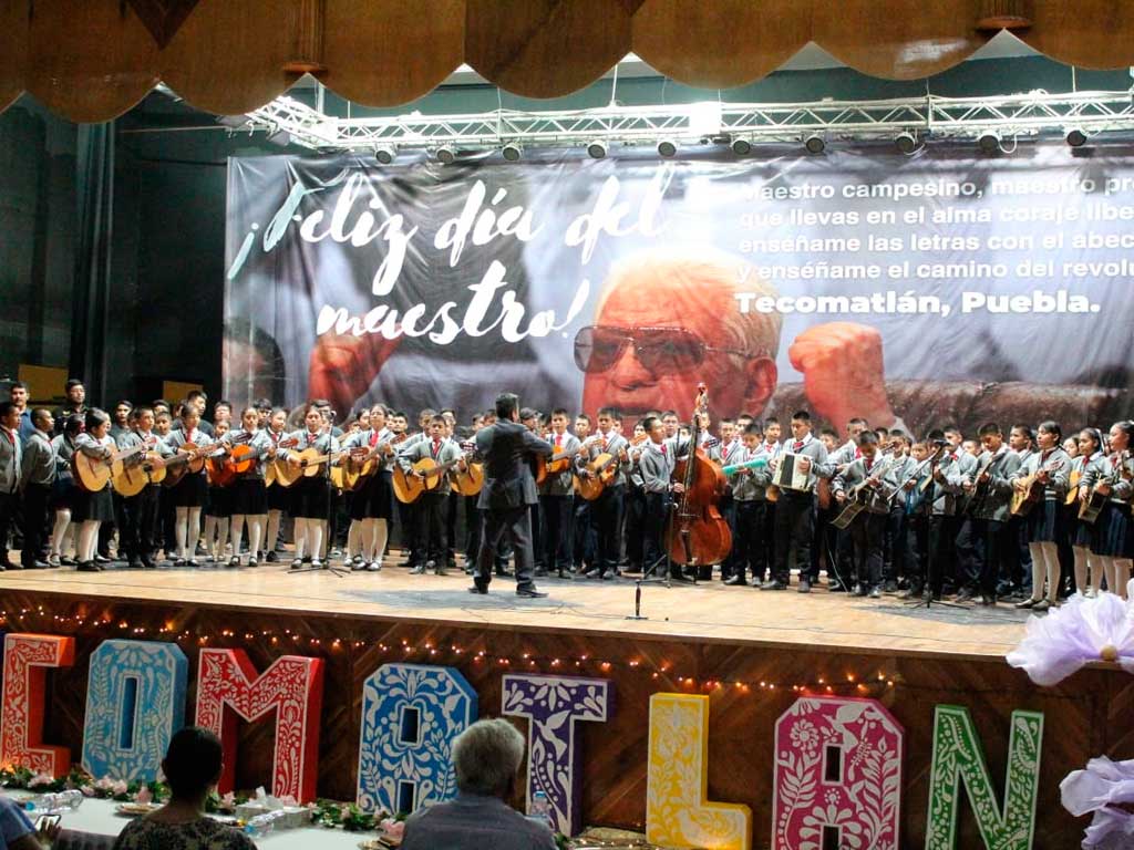 Movimiento Antorchista docentes