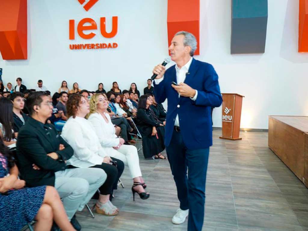Pepe Chedraui estudiantes