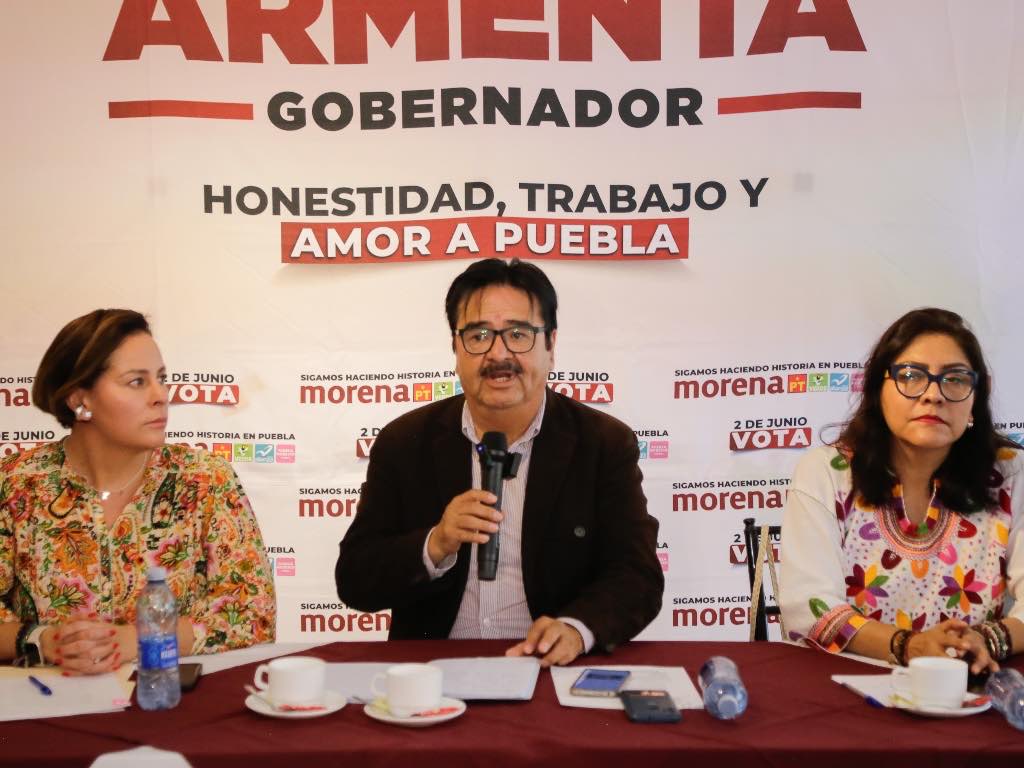 Voceros de Alejandro Armenta van contra presidente municipal de Puebla por expresiones políticas