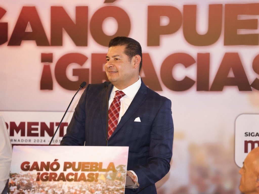 Alejandro Armenta promueve el respeto a los medios de comunicación