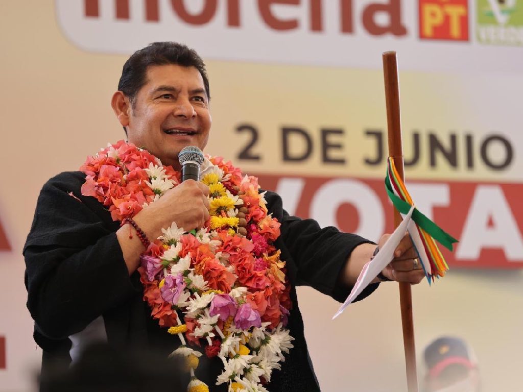 Respeto y desarrollo, promete Armenta a juntas auxiliares indígenas en Puebla