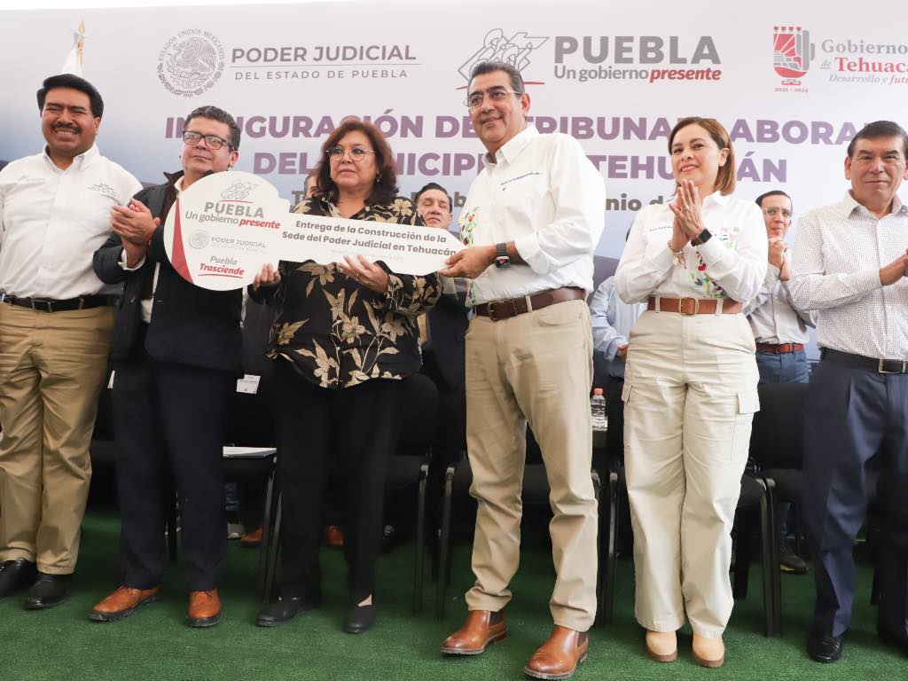 Inaugura gobernador Tribunal Laboral en Tehuacán