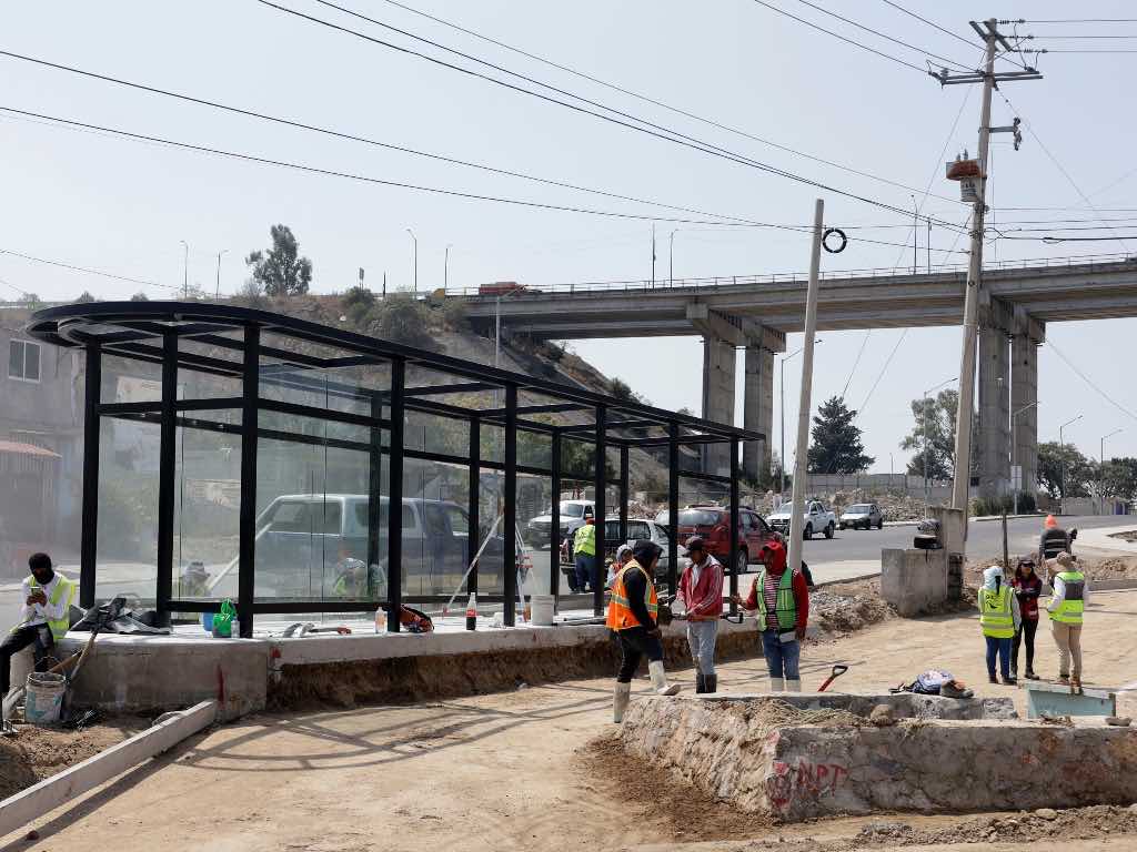 Analizan colocar puentes o pasos peatonales sobre el Periférico por la Línea 4 del RUTA