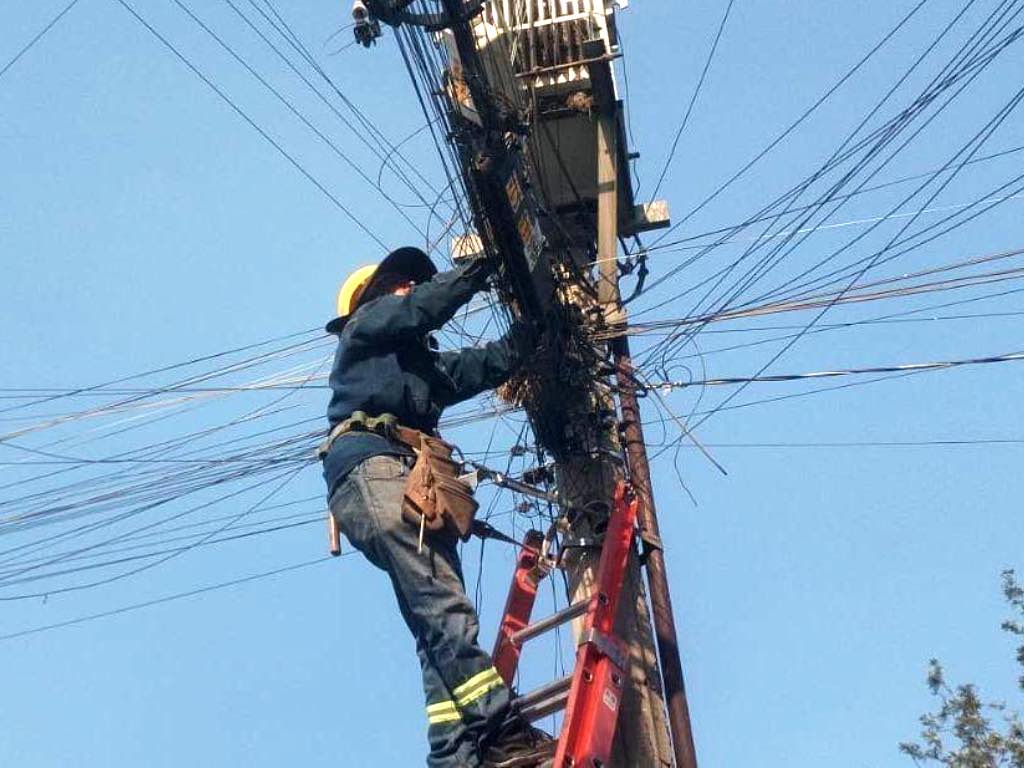 Más de 300 mil metros de cableado en desuso ha retirado el Ayuntamiento de Puebla en lo que va del año