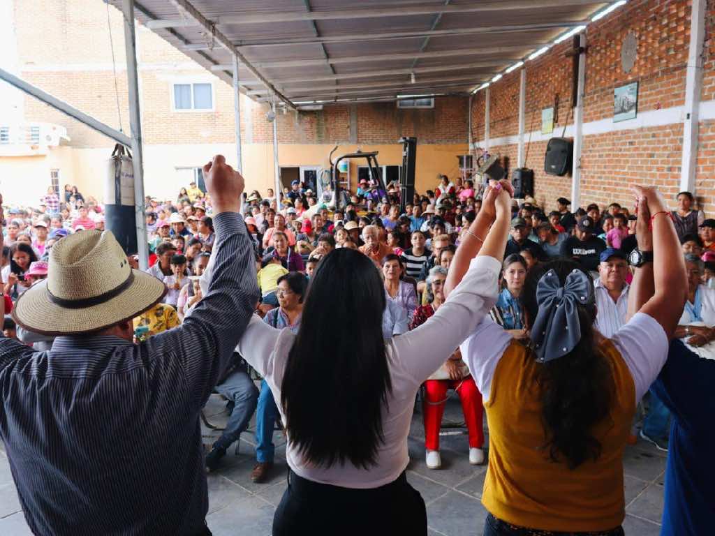 Agradece Tonantzin Fernández apoyo de vecinos de San Matías Cocoyotla