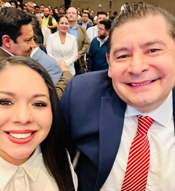 Participa Tonantzin Fernández en capacitación para presidentes municipales electos