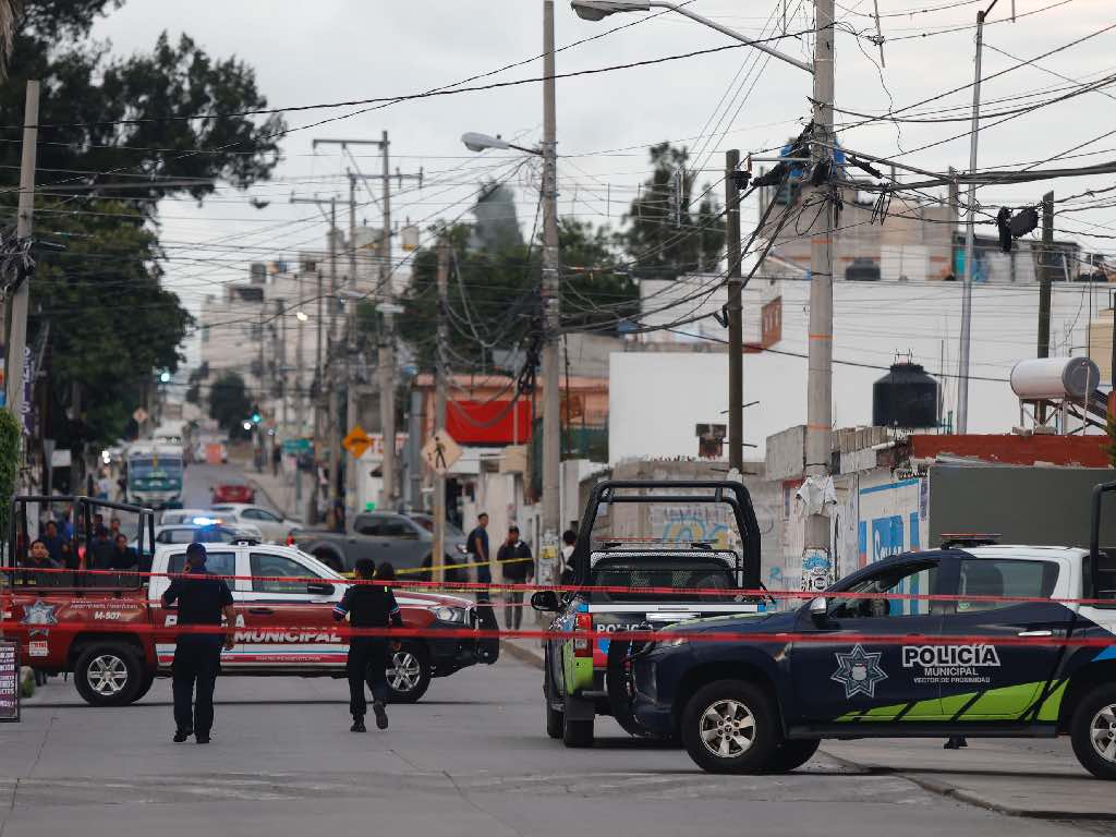 Ejecutan a hombre en ataque directo afuera de Oxxo en la colonia Francisco Villa