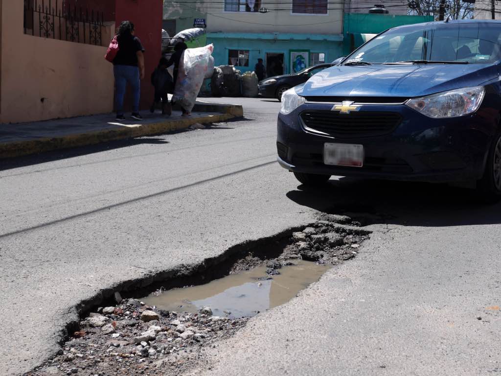 Fuertes lluvias han provocado más de 20 socavones en la capital