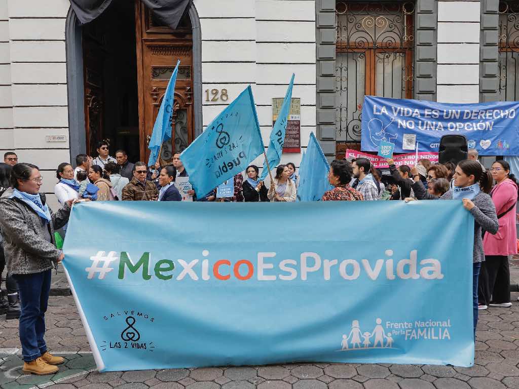 Grupos pro-vida en Puebla piden que Congreso los escuche previo a discusión para despenalizar el aborto