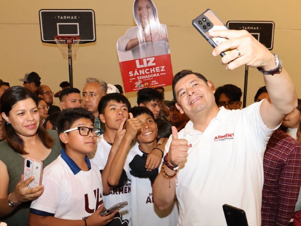 Iniciativas en el gobierno van en favor de los jóvenes: Alejandro Armenta