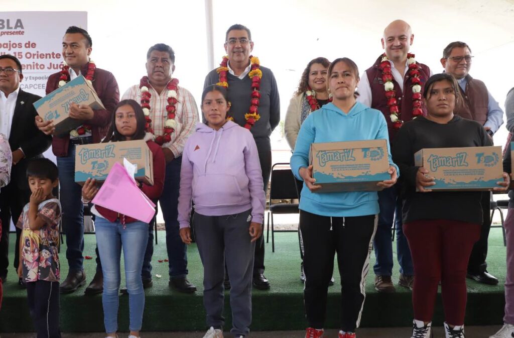Arranca Sergio Salomón pavimentación en la Calle 15 Oriente de Nealtican