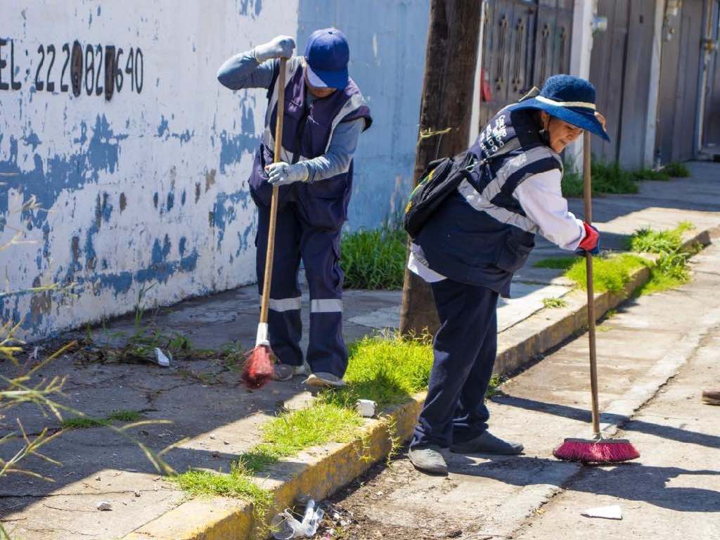 Recicladores voluntarios unen esfuerzos con habitantes de la colonia Bugambilias