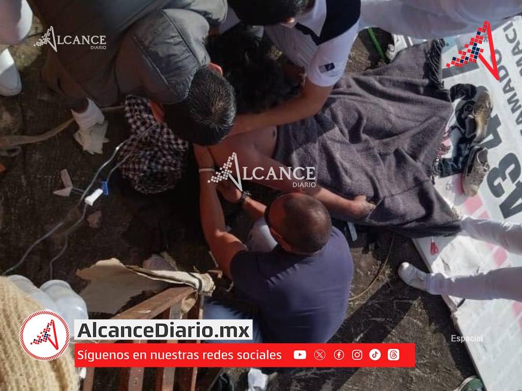 Tres trabajadores se electrocutan frente al Hospital General del Sur; uno murió