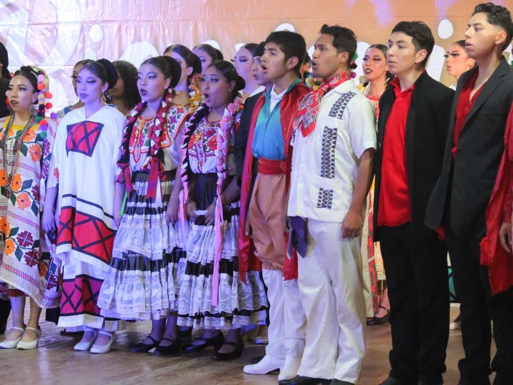 Alumnos del Instituto de Artes Macuil Xóchitl presentan sus trabajos finales