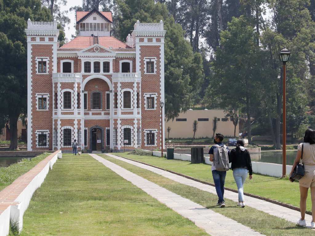 Gobierno no tiene especialidad para operar hotel de Ex Hacienda de Chautla: Sergio Salomón