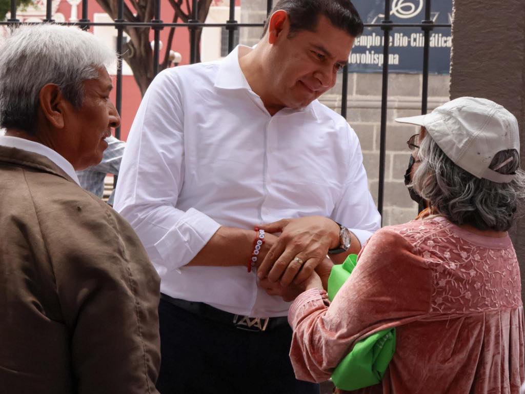 Alejandro Armenta creará un Hospital Geriátrico en Puebla