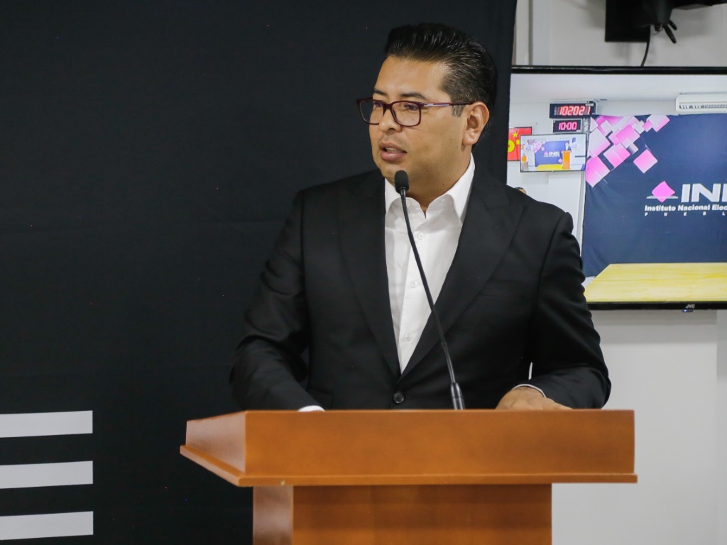 Ratifica TEPJF constancia como Senador a Néstor Camarillo; acreditan autoadscripción indígena