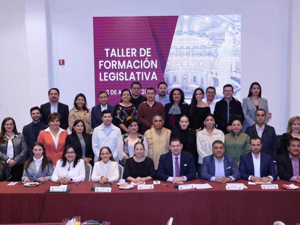 Se reúne Alejandro Armenta con diputados locales electos de la 4T para capacitación