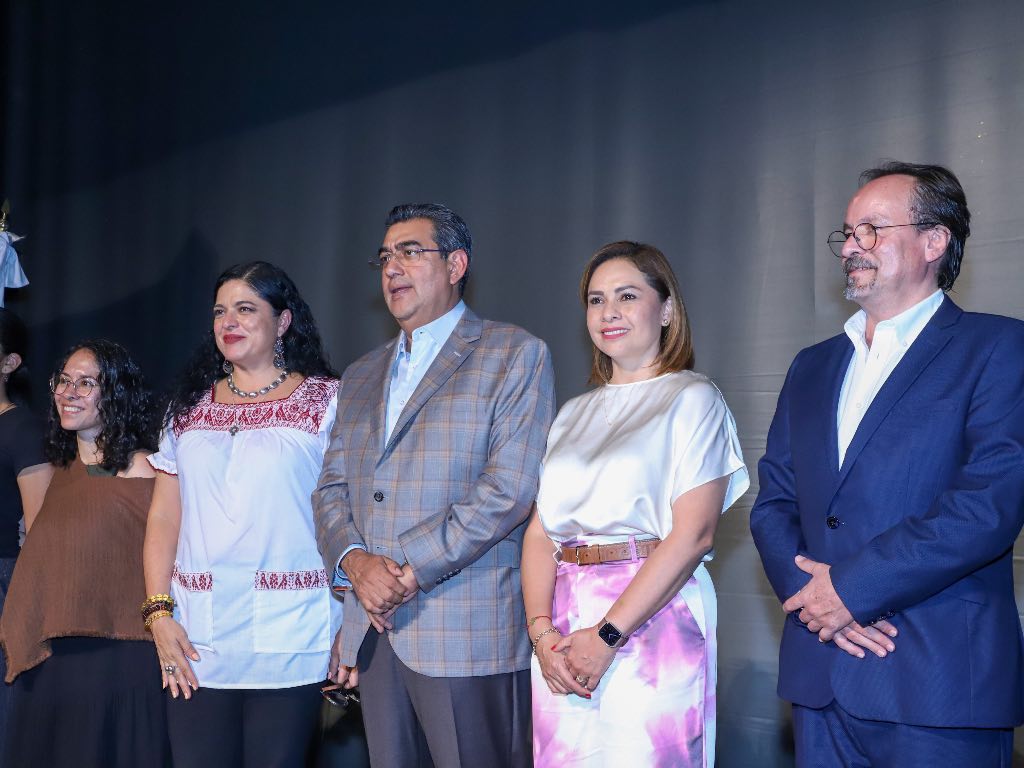 Presencia Sergio Salomón la muestra escénica "Tengo un sueño" de Semilleros Creativo