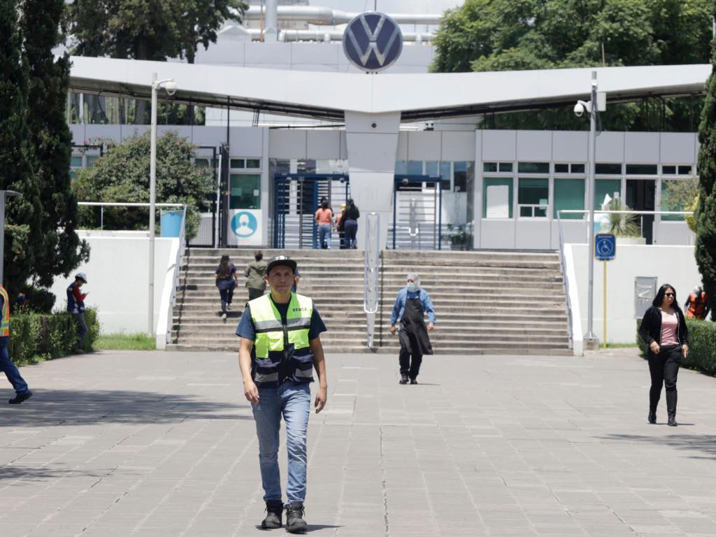 Sindicato de Volkswagen en Puebla votará propuesta de aumento salarial del 10%