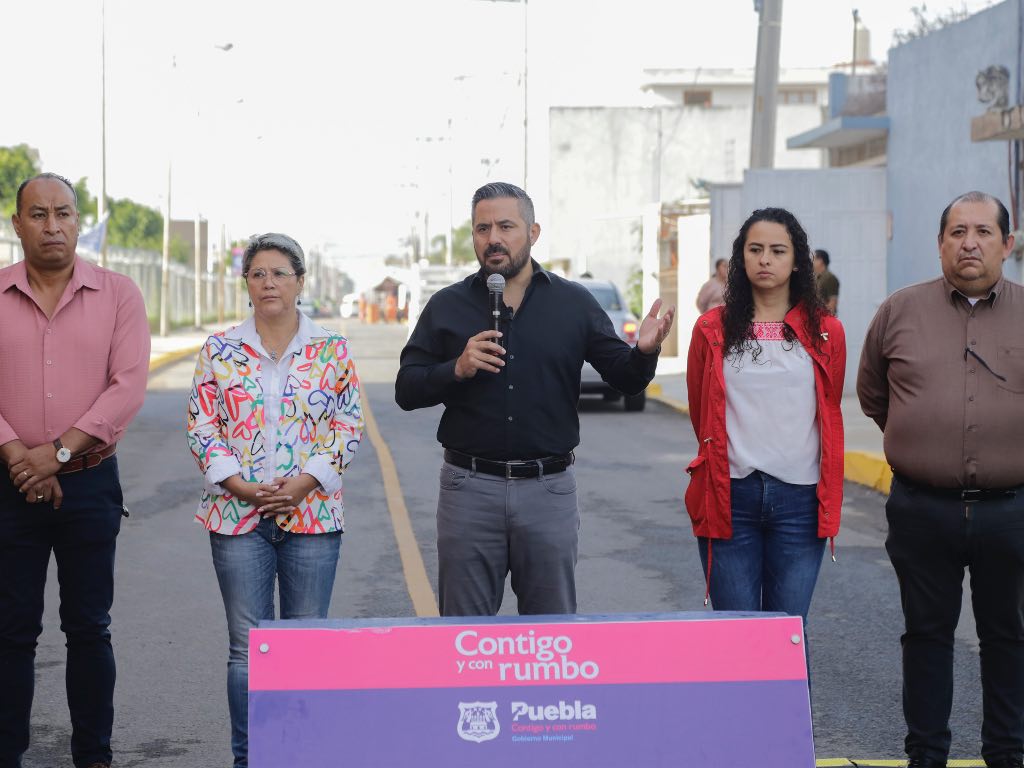 Entregan rehabilitadas dos calles principales de la colonia San José Chapulco