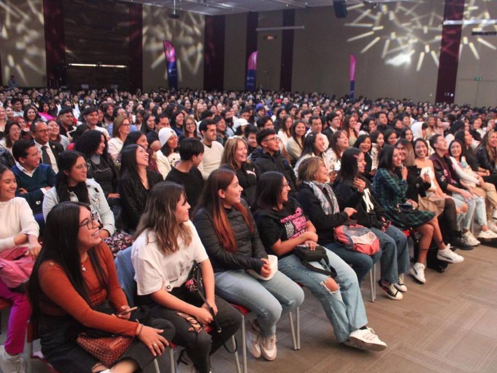 Se benefician más de 76 mil poblanos este 2024 con programas del Instituto de la Juventud