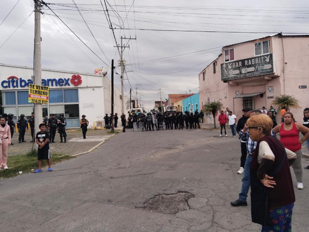Acusa Antorcha desalojo injustificado contra vecindad; dos mujeres resultaron heridas
