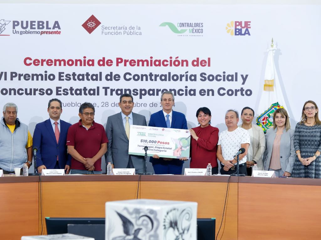 Entregan XVI Premio Estatal de Contraloría Social y del Concurso Estatal “Transparencia en Corto”