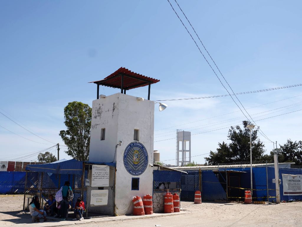 Dos custodios ya están a disposición de la FGE tras fuga de un reo en Penal de San Miguel