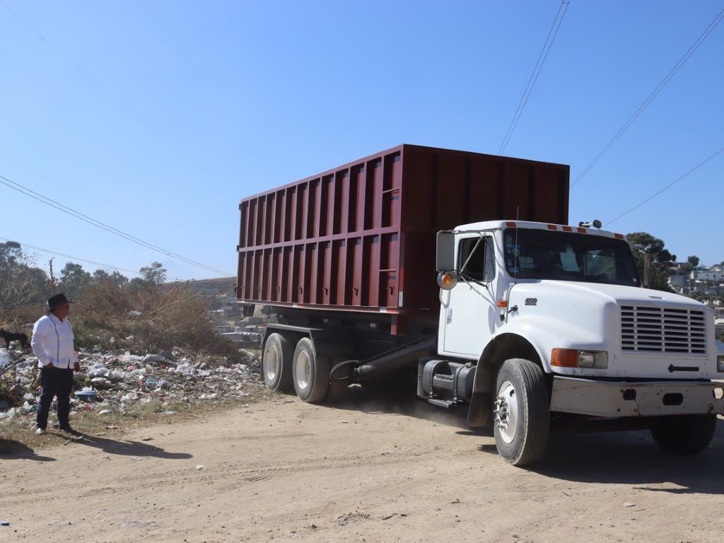 Ya están listos los primeros tres mega contenedores de basura en Amozoc
