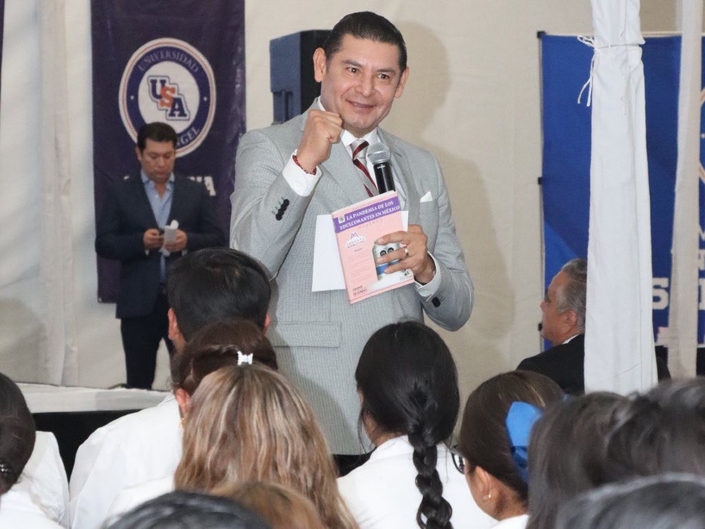 Refrenda Alejandro Armenta compromiso para combatir el uso de los edulcorantes
