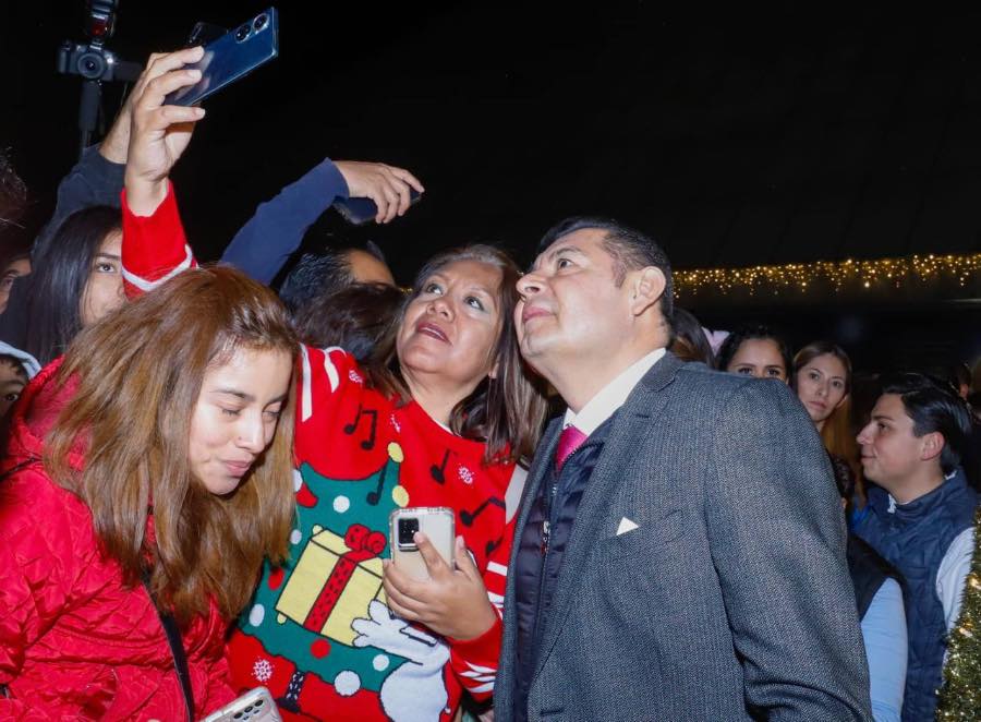 ¡Vamos! Abren al público el Festival Navideño "Por Amor a Puebla"