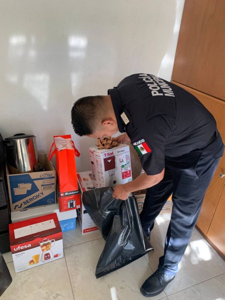 SOS Fitness Lomas colecta y regala electrodomésticos para policías de Ocoyucan y San Andrés