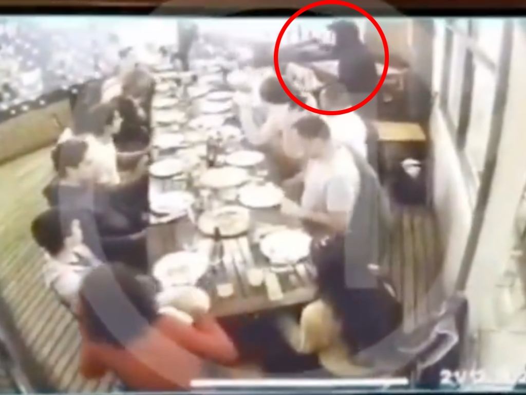 Asaltan a comensales de la pizzería Vía Veneto en La Paz