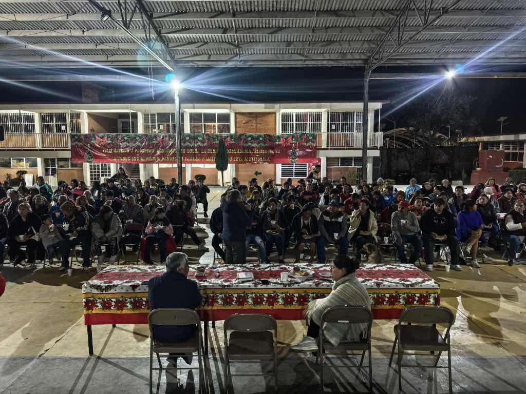 Se reúne Soraya Córdova con plenistas de Balcones de Sur