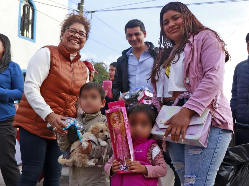 Ayuntamiento de Cuautlancingo lleva alegría a 10 mil menores en Día de Reyes