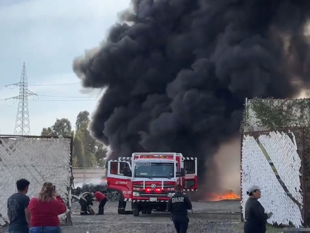 PC de Coronango sofoca tres incendios en Ocotlán este Año Nuevo