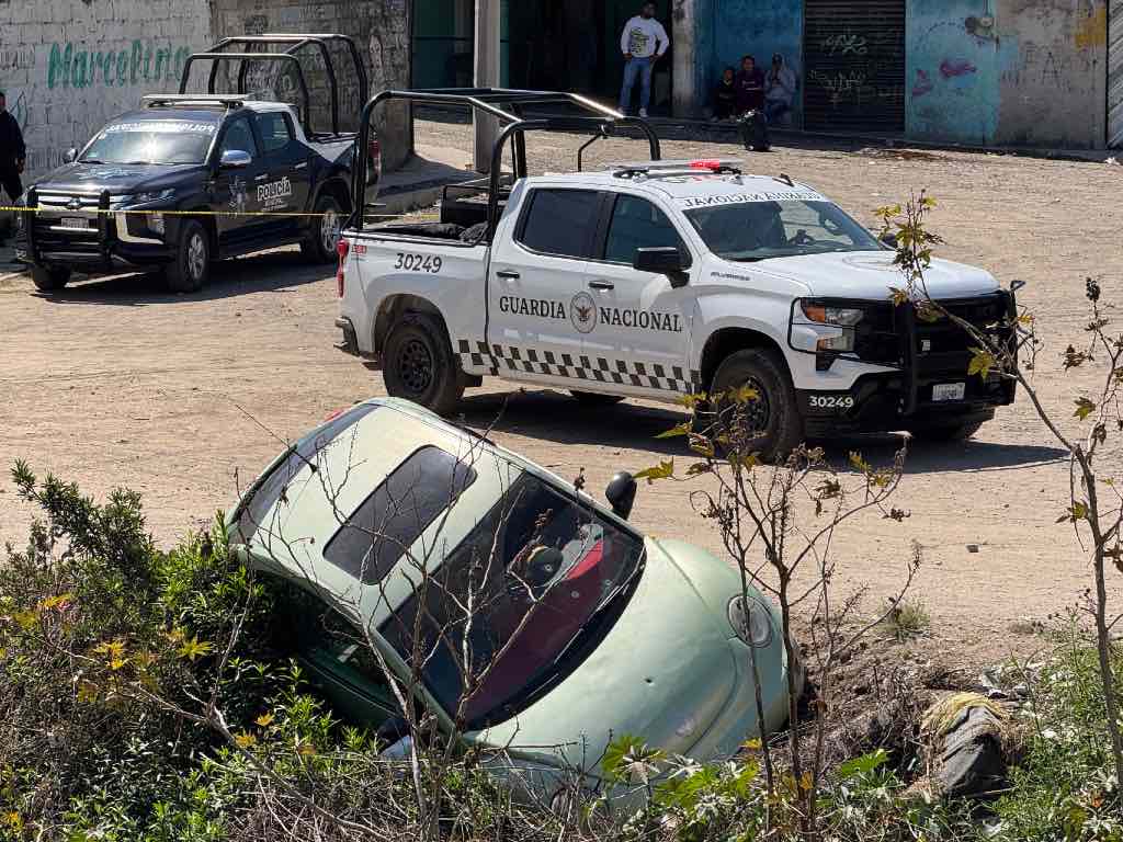 Conductor arrolla a menor de edad tras intentar huir de un ataque armado en la México 83