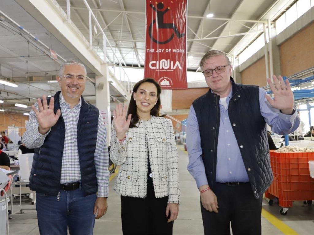 Reconoce MariElise Budib labor social de empresa CINIA México