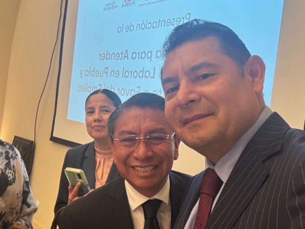 Celebra José Luis Figueroa la firma del “Pacto a favor del Empleo” en Puebla