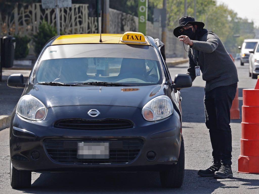 Vida útil de taxis aumentará en Puebla y condonarán adeudos a concesionarios