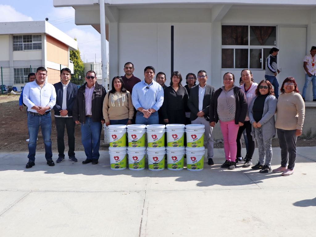 Realizan acciones de mantenimiento en Unidad Educativa Frida Kahlo de Cuautlancingo