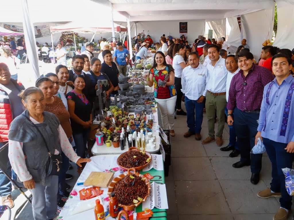 Agrotianguis Regional reúne a más de 120 productores en San Pedro Cholula