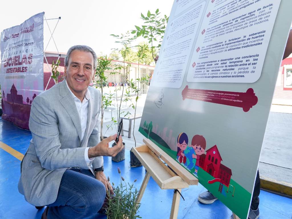 Firma Pepe Chedraui compromiso para tener escuelas sustentables en Puebla Capital